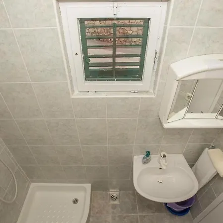 Apartment With A Parking Space - 23020 Makarska