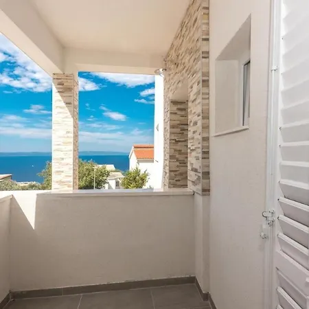 Apartment With A Parking Space - 23020 Makarska