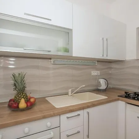With A Parking Space - 23020 Makarska
