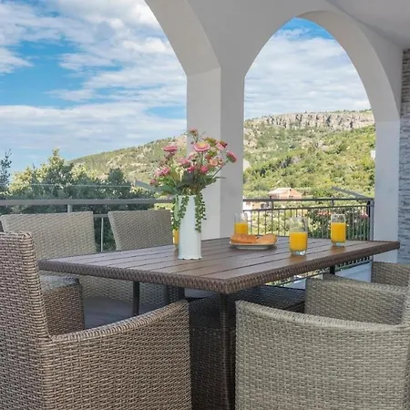Apartment With A Parking Space - 23020 Makarska