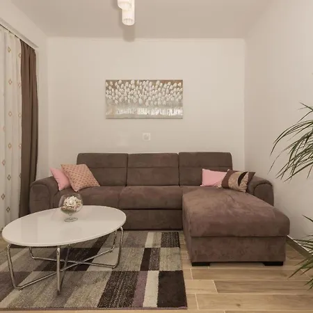 Apartment With A Parking Space - 23020